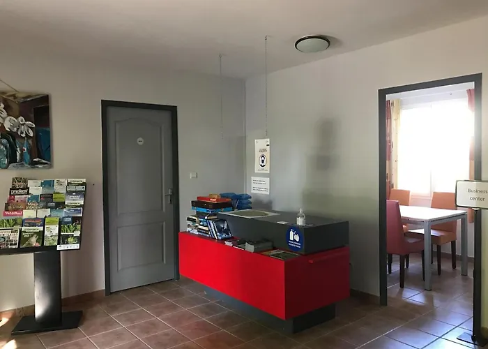 In Parthenay With Private Garden * Les Forges (Deux-Sevres)