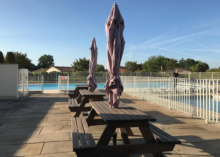 In Parthenay With Private Garden *